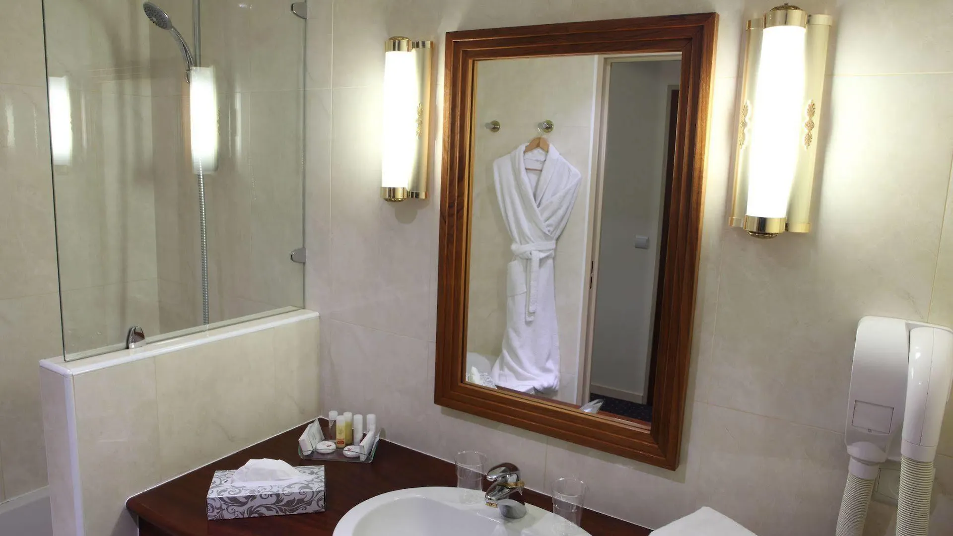 Amiral Hotel Paris