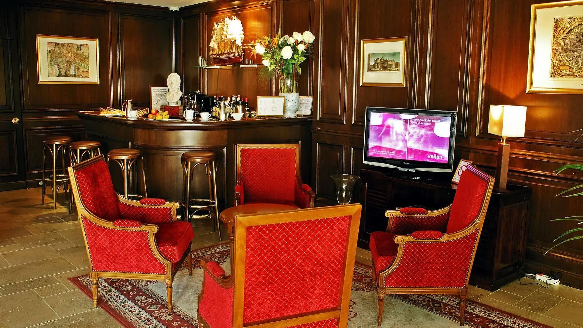 Amiral Hotel 4*